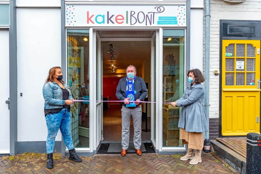 De openingshandeling van Kakelbont in Doetinchem door De Graafschap-directeur Hans Martijn Ostendorp. Foto: Roel Kleinpenning