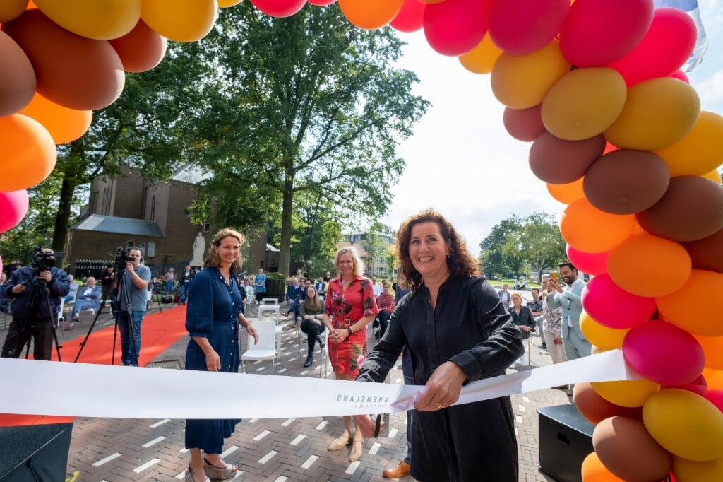 FOTO 18 De minister opent het Grensland College officieel. Foto Ron Rensink Fotografie