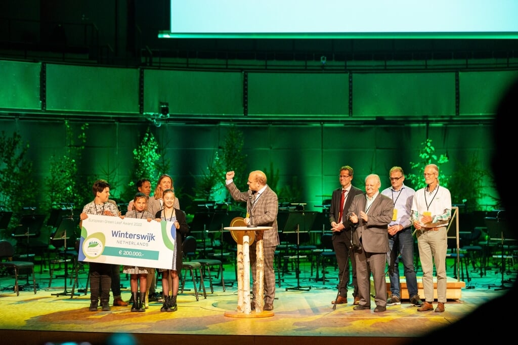 FOTO 17 De gelukkige prijswinnaars in Lahti. Foto PR European Green Leaf Award