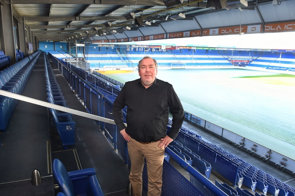 Hans Martijn Ostendorp in stadion De Vijverberg. Foto: Roel Kleinpenning