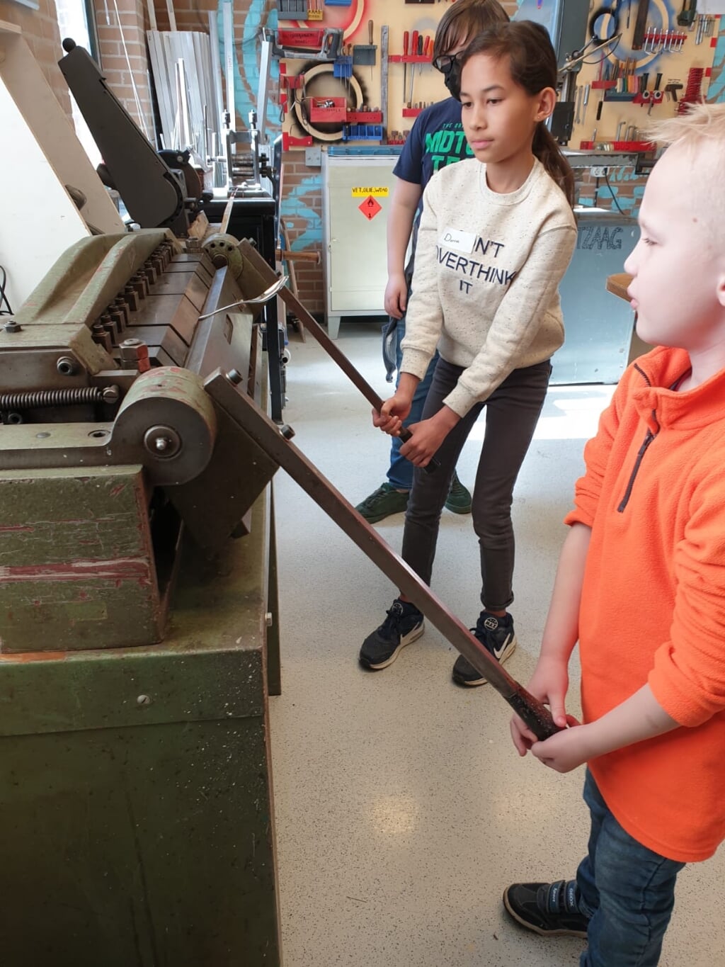 Tientallen slimme kinderen uit alle delen van Nederland kwamen de afgelopen week naar het Walhallab in Zutphen. Foto: PR