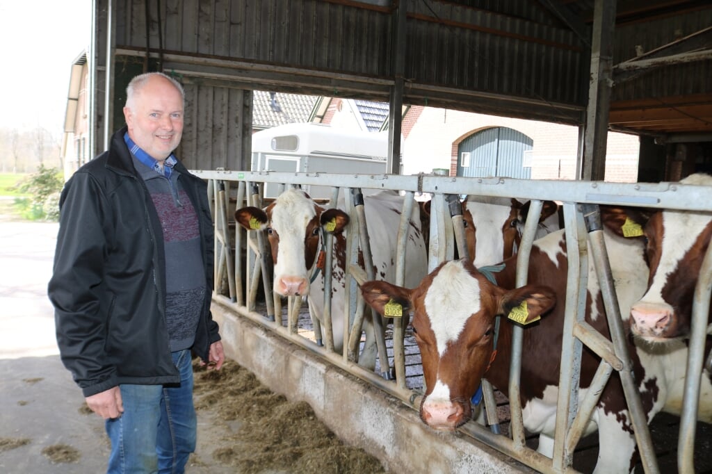 Henk van Binsbergen: 'Als ik over alles nadenk, krijg ik gewoon zin in het boeren.' Foto: Arjen Dieperink