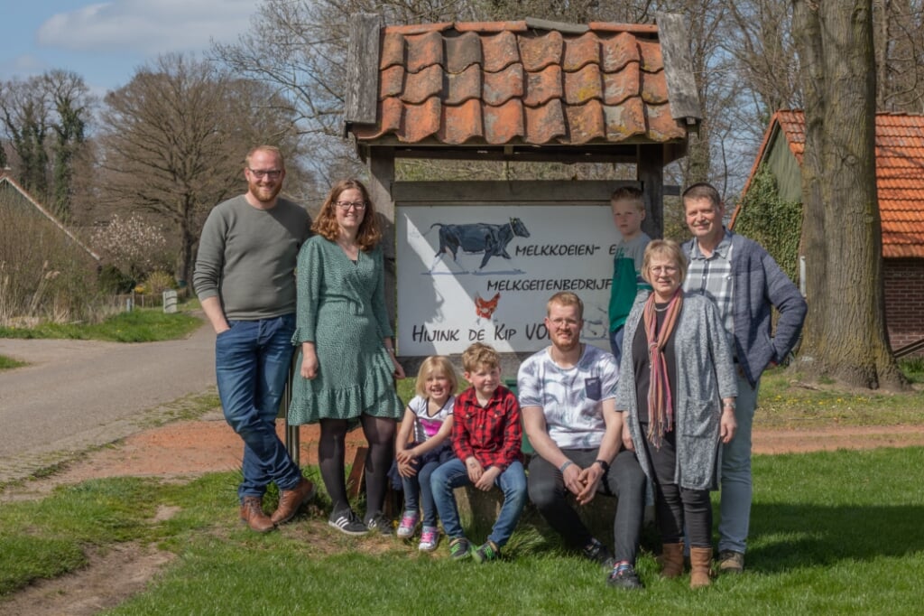 De familie Hijink boert 100 jaar op De Kip. Foto: Nicky Heinne - Fotografie