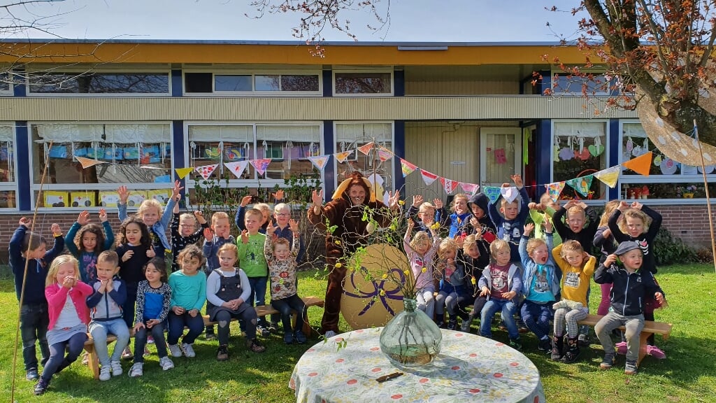 Vrolijke paasmiddag bij School Noord in Borculo. Foto: Elsbeth Heinen