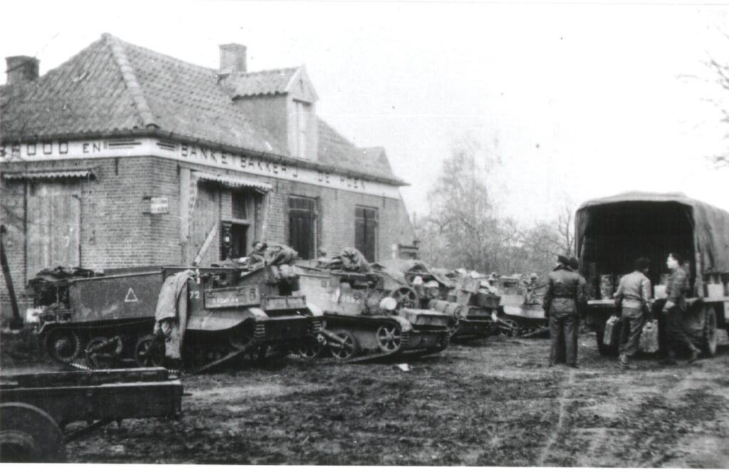 Canadezen bij De Hoek in Gorssel op 6 april 1945. Foto: PR