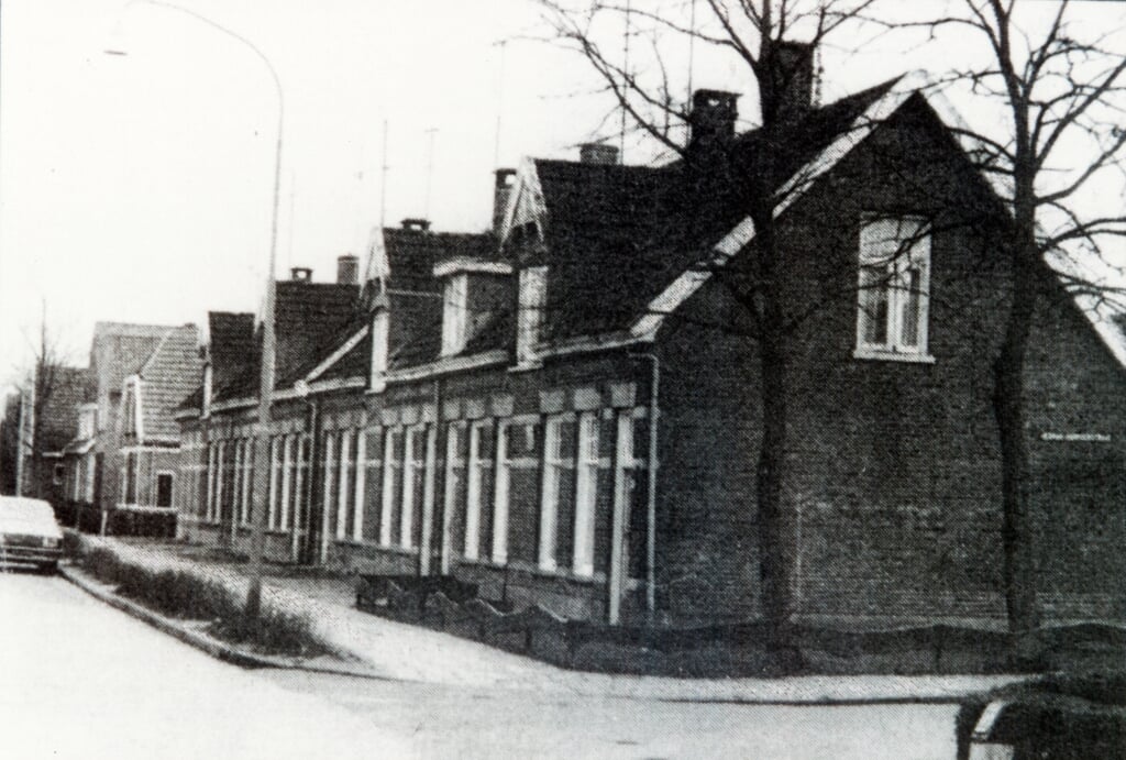 De 8 woningwetwoningen aan de Broekboomstraat op archiefbeeld. Foto: Oudheidkundige Vereniging Lichtenvoorde