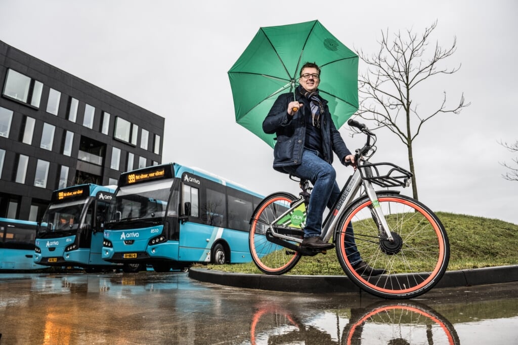 Remco Vink, ontwikkelmanager Arriva en nauw betrokken bij Gaon: ‘Met de combinatie van trein, bus en e-bike kun je op een slimme, moderne en eenvoudige manier op pad door de Achterhoek.’ Foto: Sven Scholten