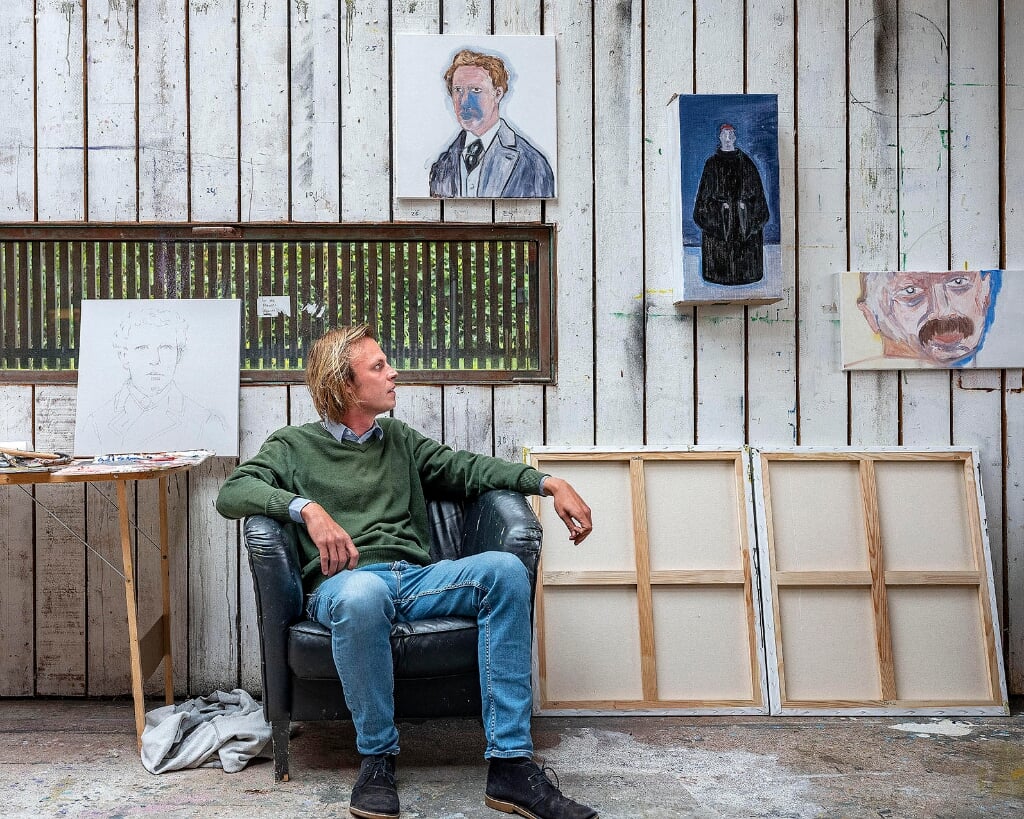 Jonah Falke in het atelier in Zundert. Foto: Hans de Beukelaer