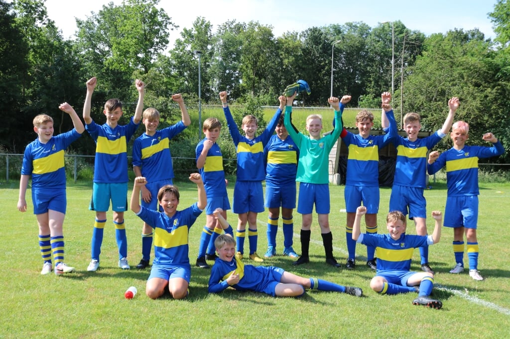 De Jongeren onder 13-2 van Sportclub Lochem wonnen afgelopen zaterdag in Eefde. Foto: Arjen Dieperink