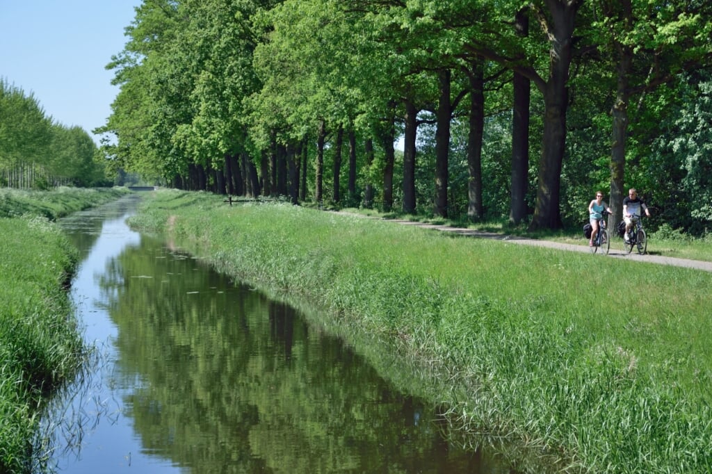 Wandelen of fietsend Oude IJsselstreek ontdekken kan weer met tochten van de VVV. Foto: PR