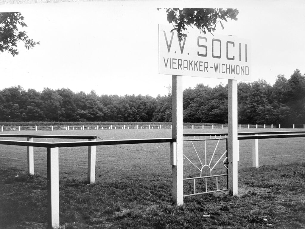 Tot midden jaren zeventig van de vorige eeuw voetbalde Sociï achter het Ludgerusrsgebouw. Foto: PR.