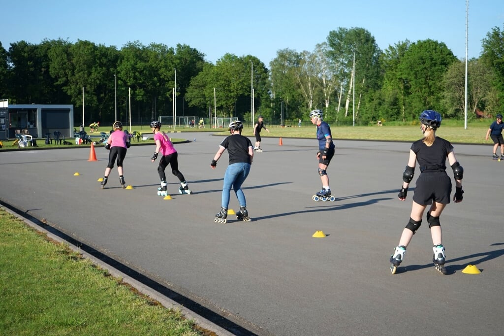 Skeelerlessen gaan van start. Foto: De Peddelaars