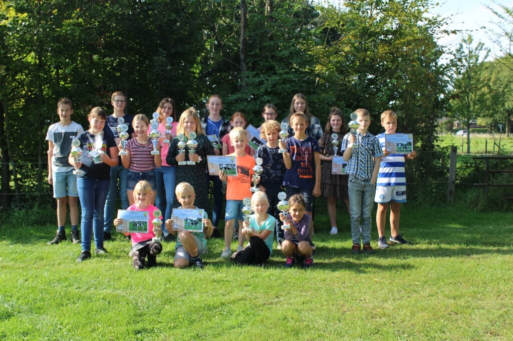 Deelnemers van de Kalveropfokkeuring Bronckhorst. Foto: KOC Bronckhorst