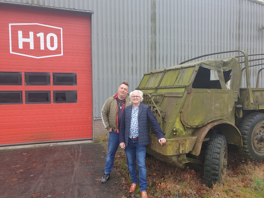 Jasper Korving (links) en Emile Engel voor Hangar 10. Foto: PR