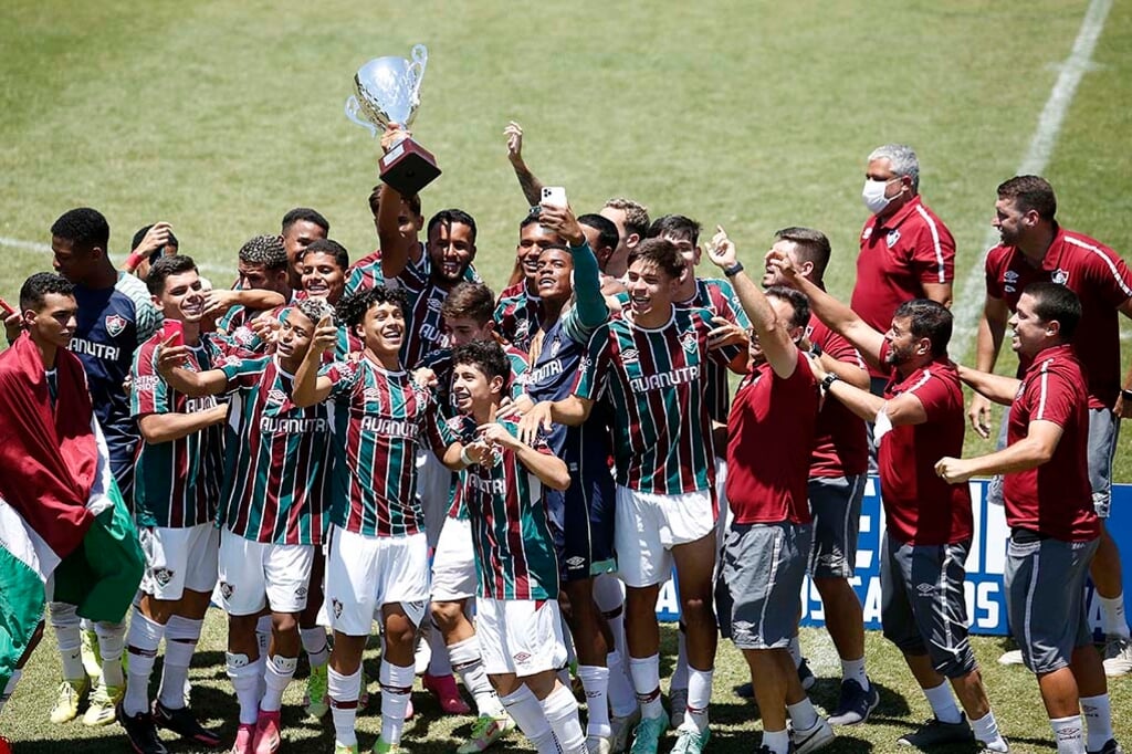 Na de 3-2 winst op Colo-Colo in de finale van Copa Carlos Campos Silva in Santiago werd Fluminense een maand geleden kampioen. Foto Carlos Parra Zagal