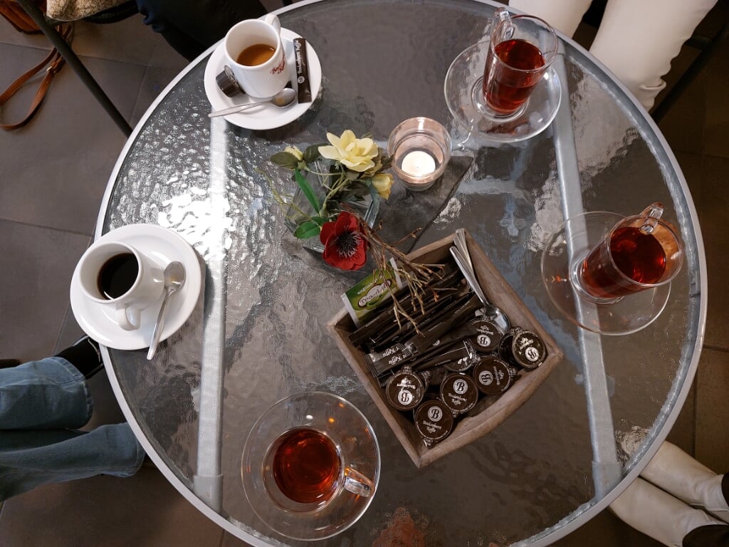 Inloopmiddag voor een gesprek of gewoon gezellig een kopje koffie of thee. Foto: Rineke van den Berg