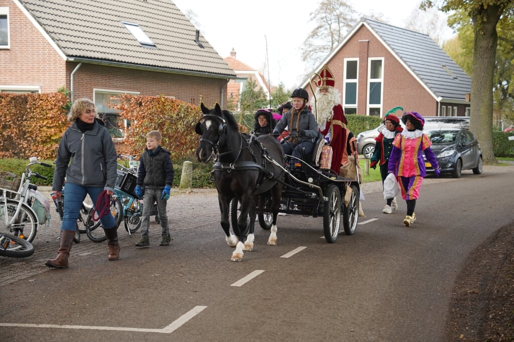 Sinterklaas in De Heurne. Foto's: Frank Vinkenvleugel