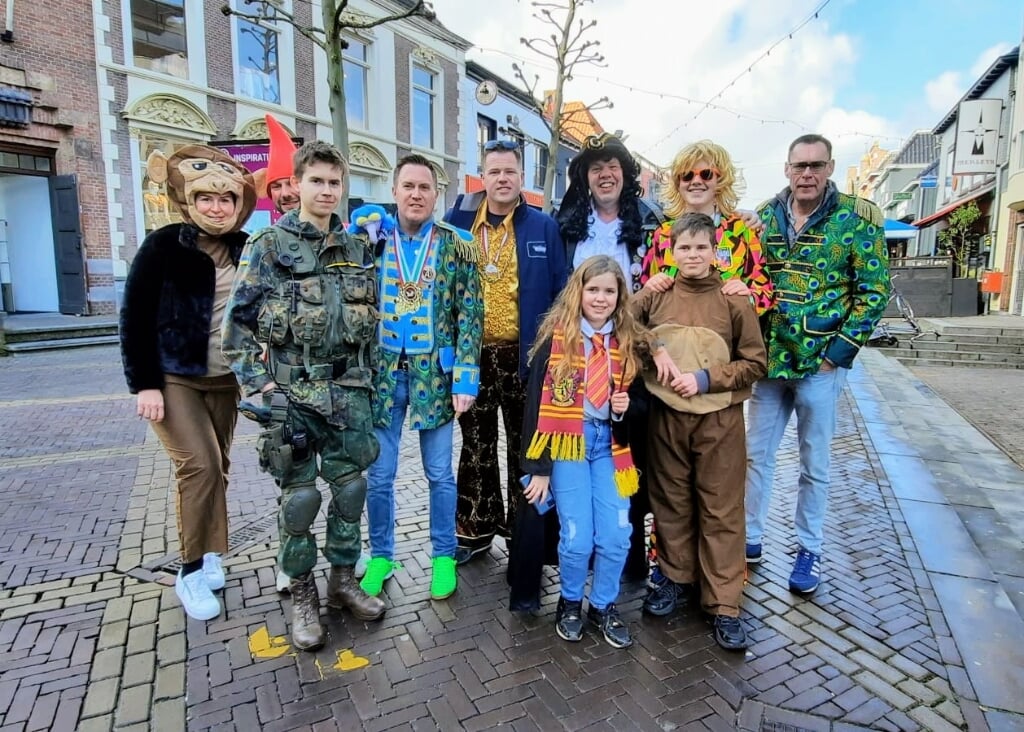 Guus Eltink stuurde deze foto: Toch nog carnaval in Doetinchem voor jong en oud.