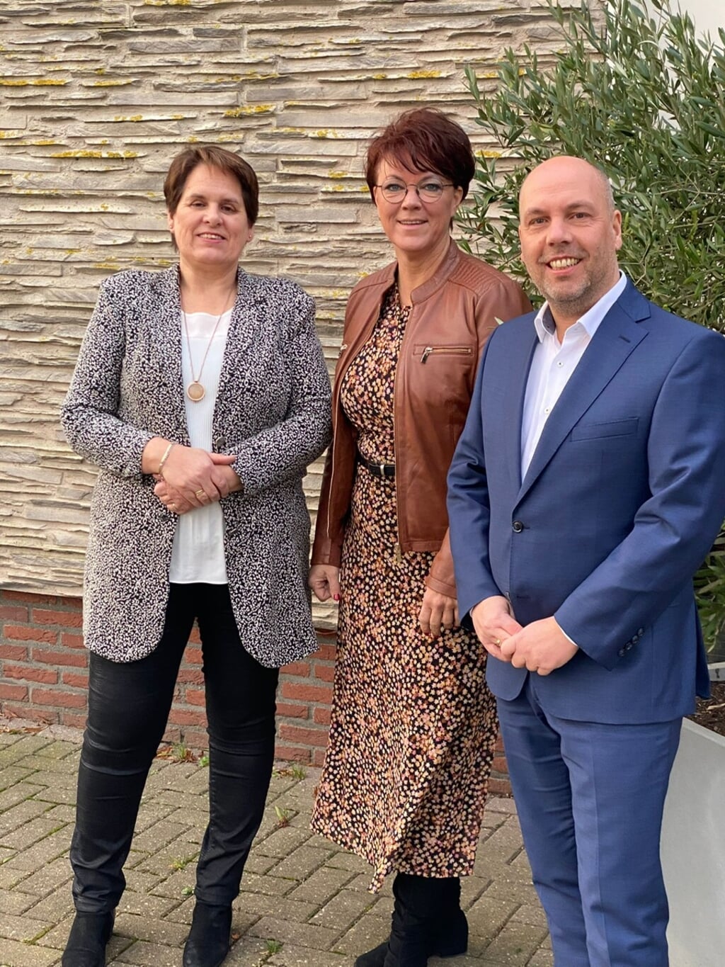 Nijkamp Uitvaartzorg van Ina Nijkamp - Wassink overgenomen door Rudy Agelink en Janine van Braam. Foto: PR