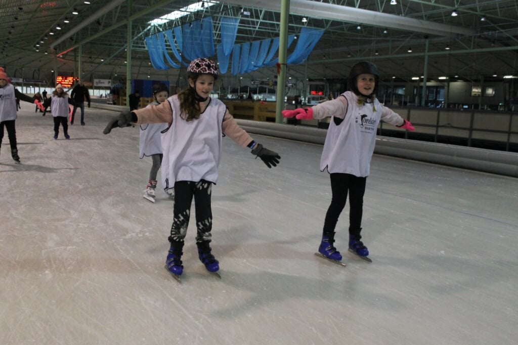 Leren schaatsen bij Sportfederatie Berkelland. Foto: PR