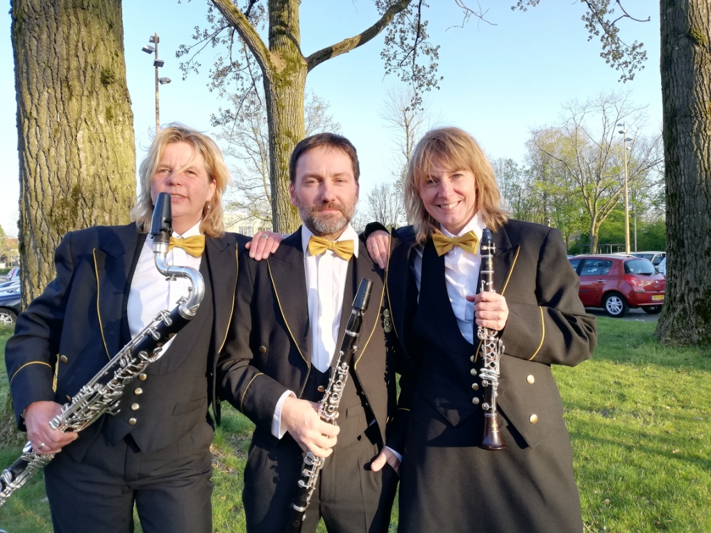 De drie gastdocenten, muzikanten in het Nederlands Douane Orkest vlnr: Hadewych van Leeuwen, Christof May en Judith Kruize. Foto: PR