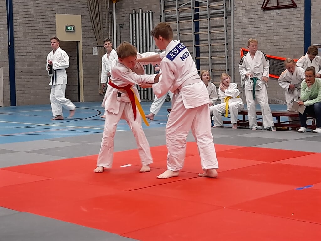 Luuk Rambach (links) judode naar een mooie tweede plaats. Foto: Wim Hof