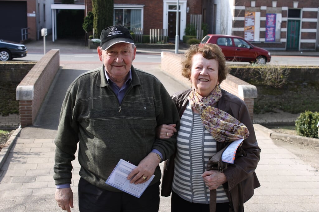 Henk en Riek Obbink, verkiezingen gemeenteraad, 19 maart 2014. Foto: Leo van der Linde