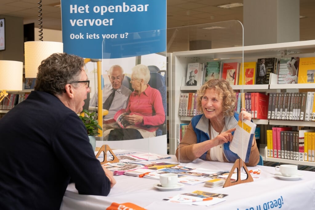 Inloop spreekuur in de bibliotheek in Winterswijk. Foto: PR 