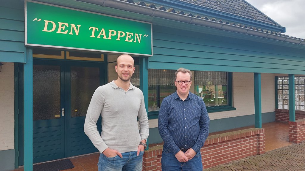 Dennis Maas (links) en Arjan Ongena voor Den Tappen in Miste. Foto: Han van de Laar