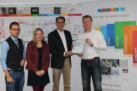 V.l.n.r: Thijs Jansen (assistent facilitair manager Picturae), Vera Weterings (communicatie manager Picturae), Dik Roeland (directeur Quality Masters), Walter Tromp (financieel directeur Picturae).