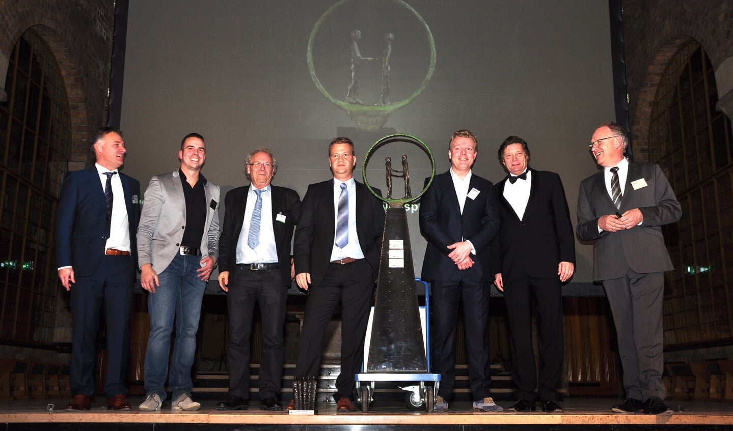 v.l.n.r: Thijs Smit (OHO), Bob Erkamp (Bromshop Heiloo), Nico Adrichem (WBC), Mark Lindeman en Walter Tromp (Picturae), Henk Morsch en Rob van der Wal (OHO).