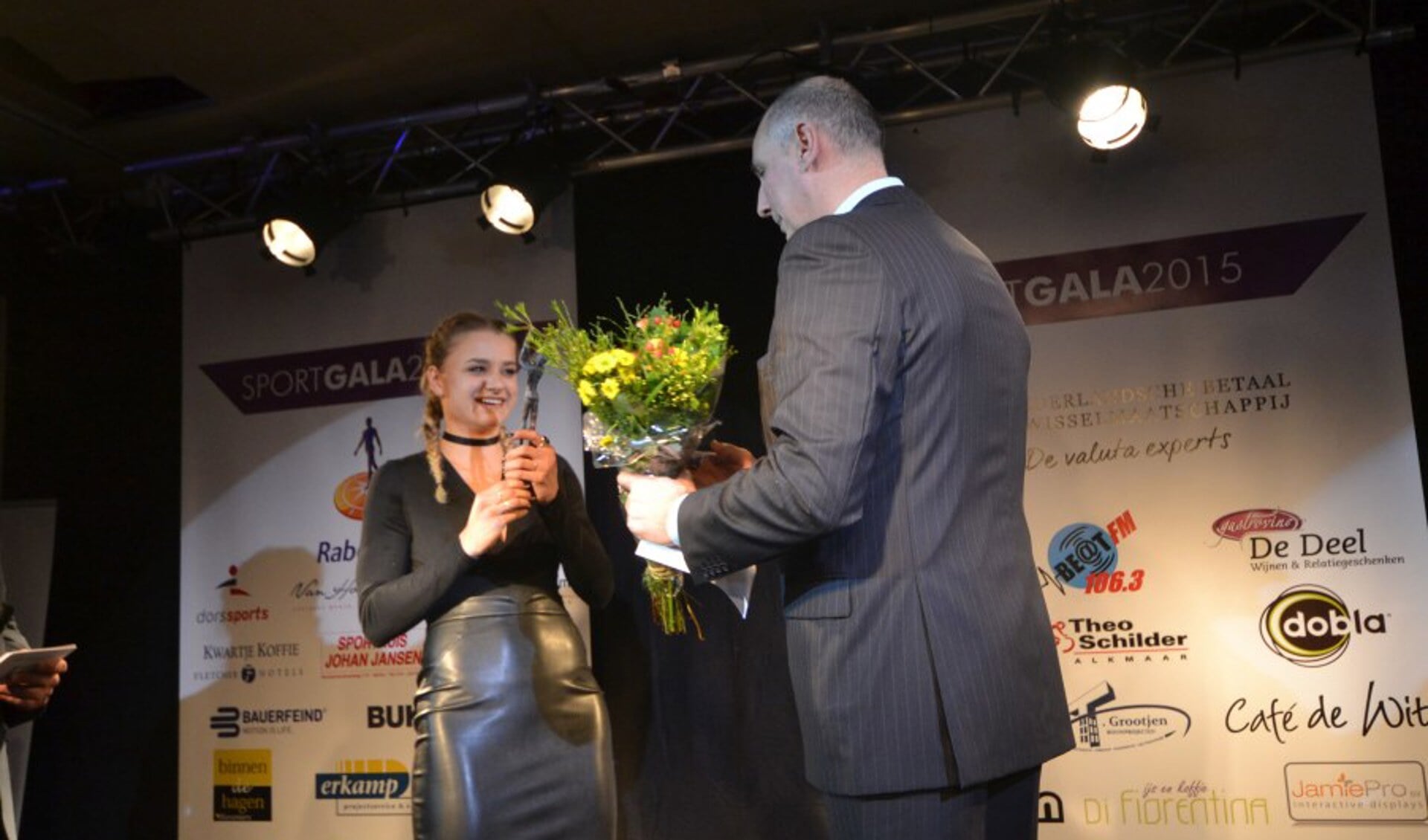 In 2016 krijgt Lisanne de Witte tijdens het sportgala de prijs van sportvrouw van het jaar uitgereikt door Ron Zwerver. 