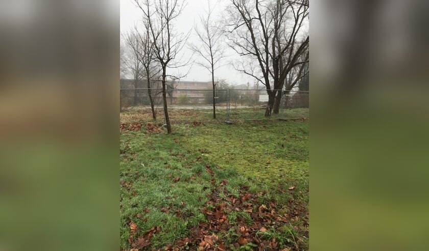 Het terrein van deNoordergeestkerk waar straks 15 sociale huurwoningen gebouwd gaan worden.
Foto: aangeleverd