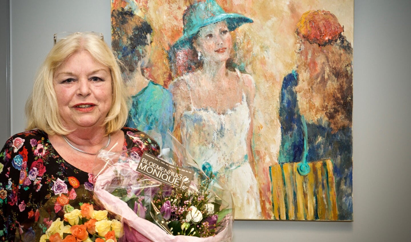 Irma van der Zande voor haar winnende schilderij.
Foto: Stip Fotografie
