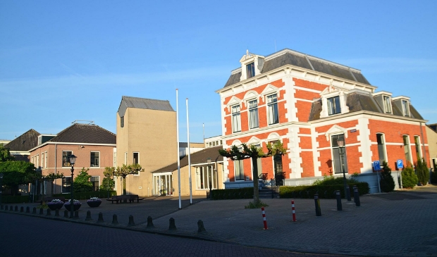 <p>Gemeentehuis van Uitgeest.</p>