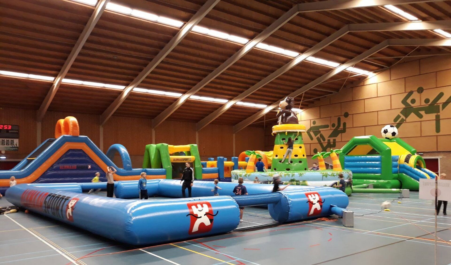 Sporten, springen en plezier maken in Sporthal De Zien