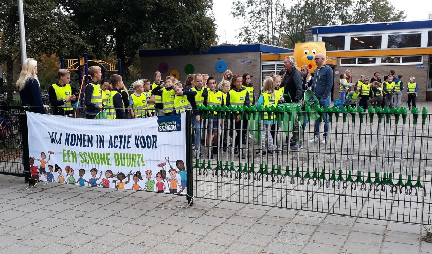 De leerlingen van de Duif gingen op zwerfafvalexpeditie.