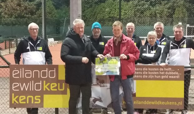 TC Heiloo United en Eiland de Wild Keukens steunen Beestenboetje