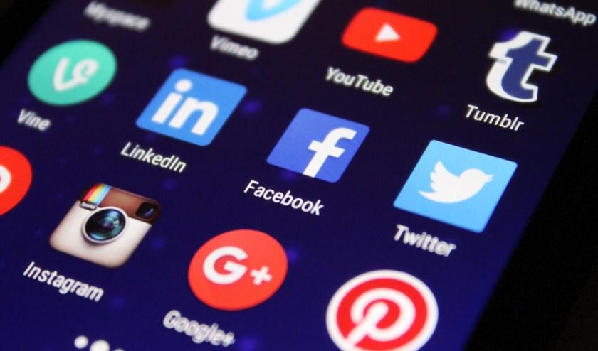 Oude mobieltjes kunnen ingeleverd worden bij Lees Lokaal