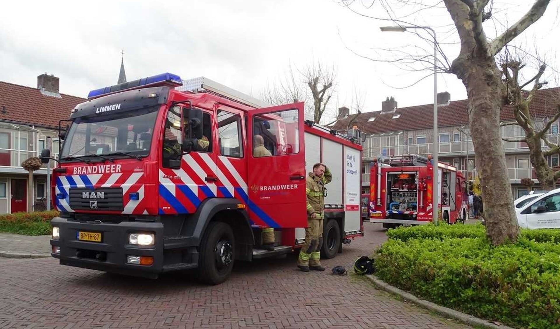 Brandweer Limmen assisteerde bij een binnenbrand aan het Kloosterhof in Heiloo