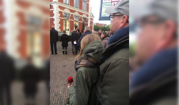 <p>De herdenking bij het 'Monument 1940-1945' bij het gemeentehuis van Uitgeest vindt ook dit jaar zonder publiek plaats.</p>