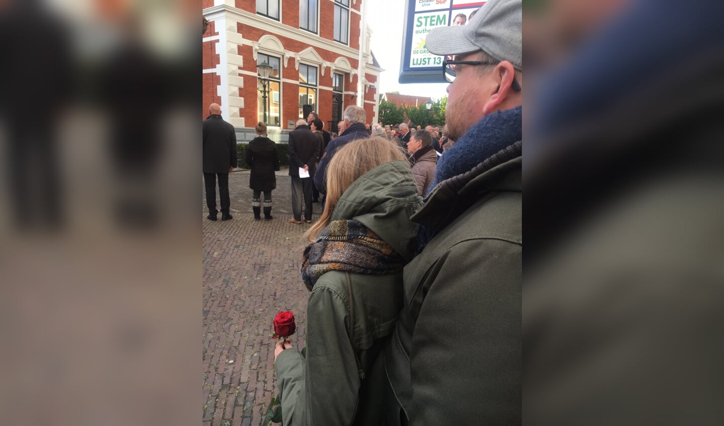 De herdenking bij het 'Monument 1940-1945' bij het gemeentehuis van Uitgeest vindt ook dit jaar zonder publiek plaats.