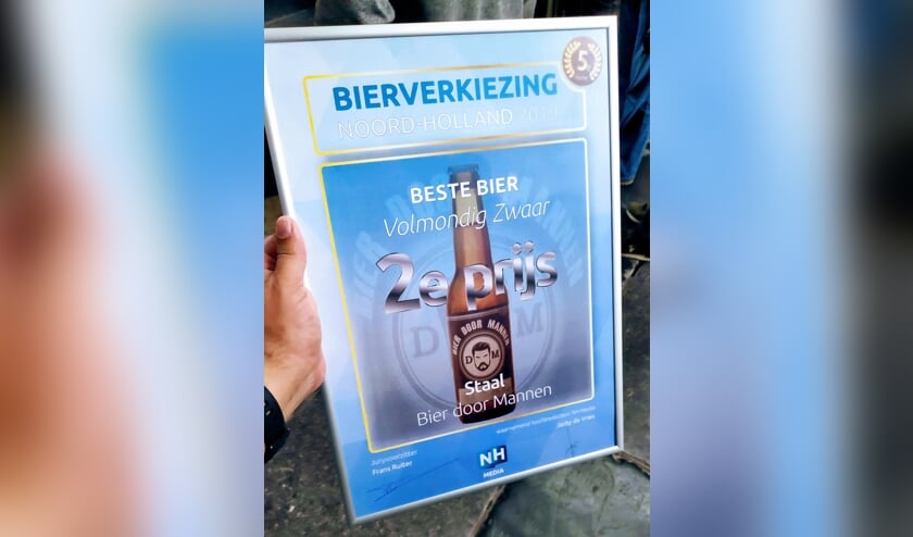 De prijs voor de bierbrouwers uit Uitgeest. 