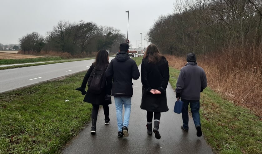 Druk in gesprek onderweg