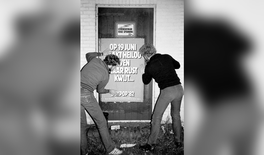 <p>Aanplakactie voor festival Bukpop in Heiloo, 1982.</p>
