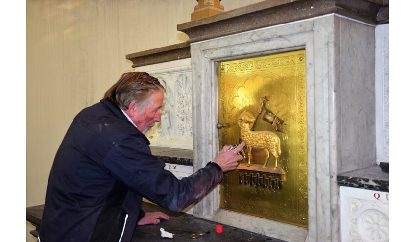 Gerrit en het beeldje.