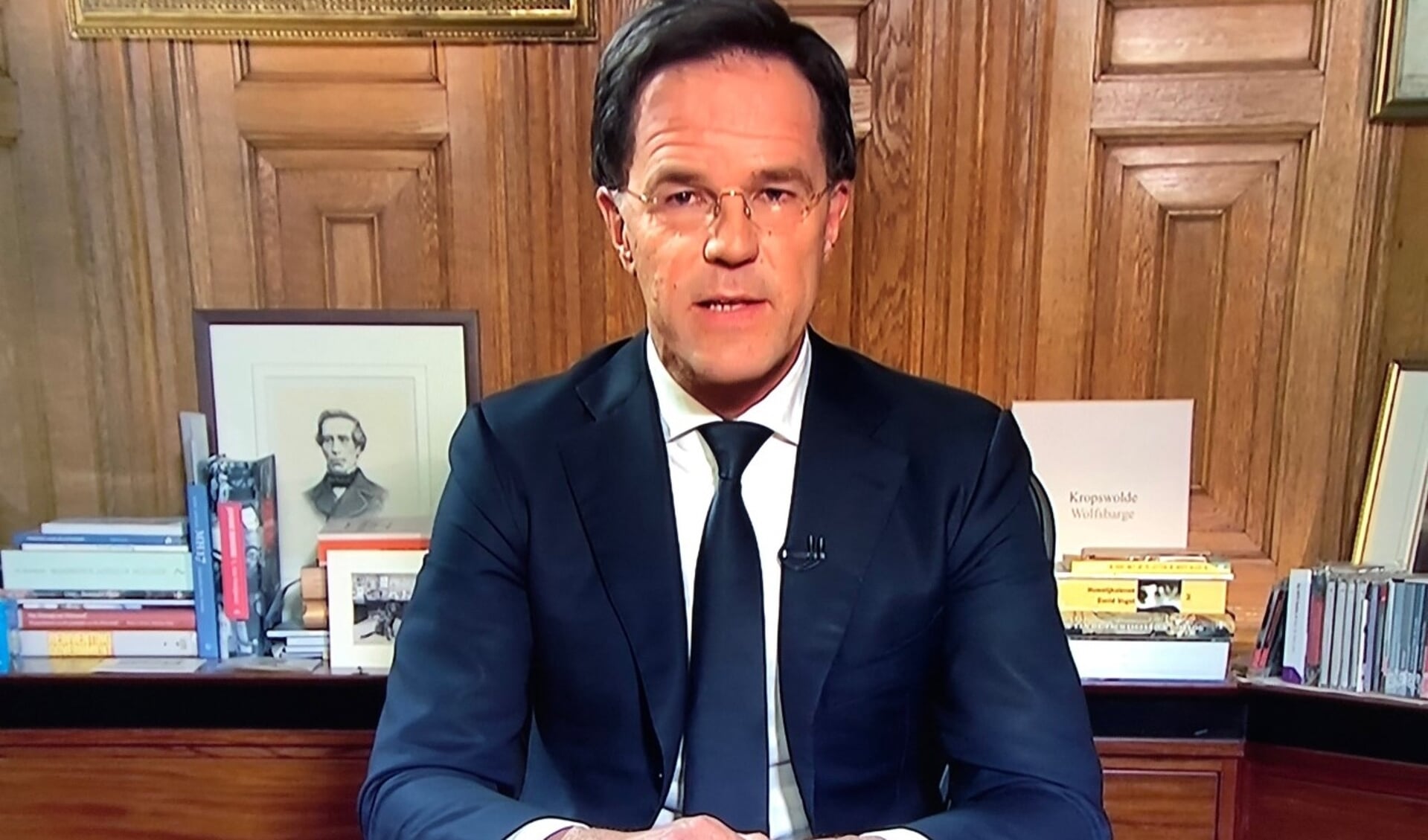 Minister-president Rutte op TV toen hij het Nederlandse volk toesprak.