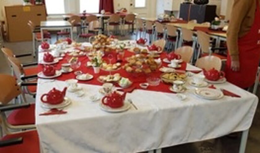 Een lege tafel bij Meet & Eat. Tot nader order zijn alle bijeenkomsten afgelast.