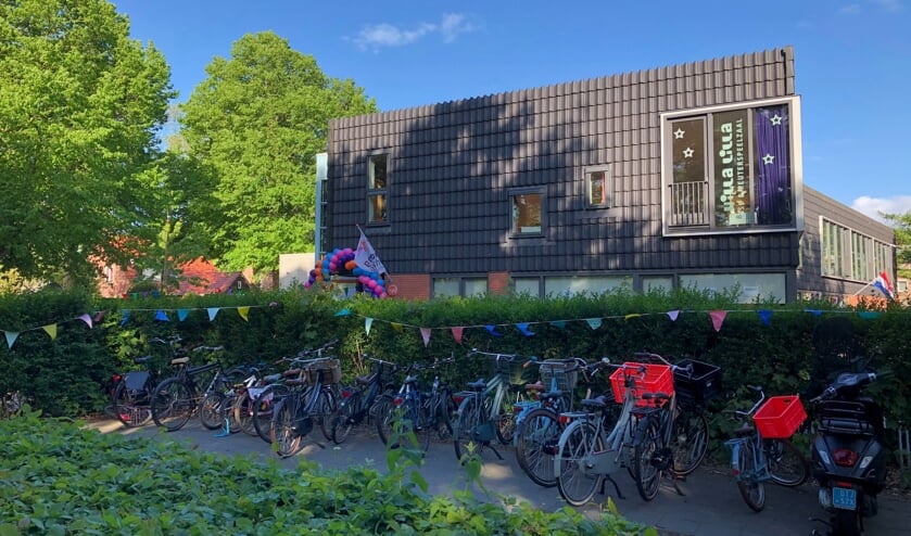 Bij de Springschans hangt de vlag uit!
