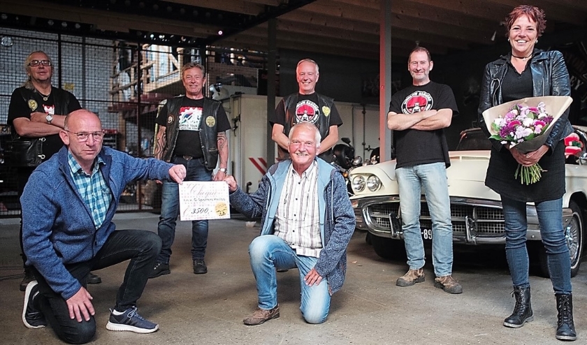 Uitreiking donatie Highlow Rangers aan Stichting Sports4All Heiloo.